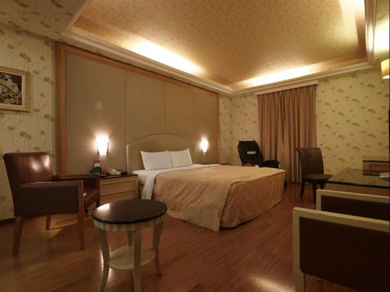Hua Xiang Motel - Fengshan Kaohsiung Dış mekan fotoğraf