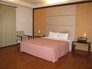 Hua Xiang Motel - Fengshan Kaohsiung Dış mekan fotoğraf